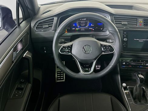 Used 2023 Volkswagen Tiguan SE R-Line FWD image 17