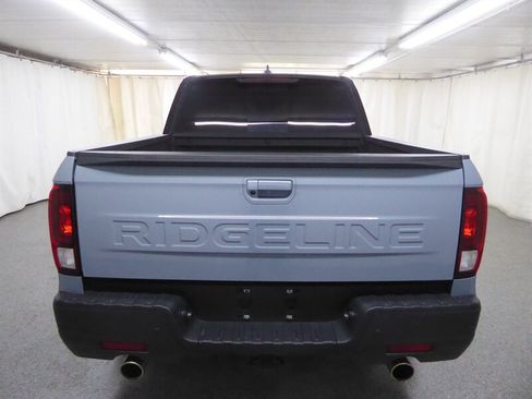 Used 2024 Honda Ridgeline Black Edition image 5