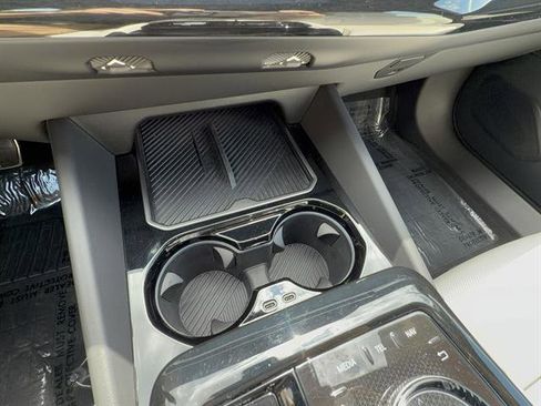 Certified 2024 BMW 530i xDrive w/ M Sport Package image 19