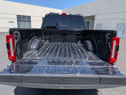 Used 2023 Ford F250 Lariat w/ Lariat Ultimate Package AWD/4WD image 6
