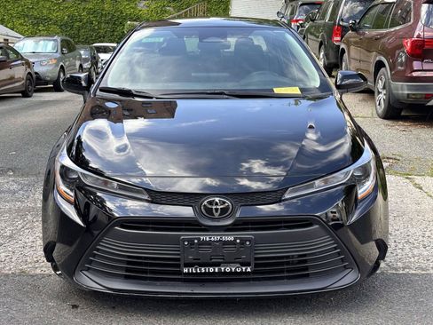 Used 2024 Toyota Corolla LE FWD image 8