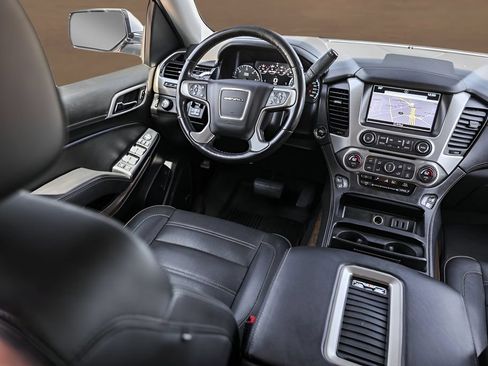 Used 2019 GMC Yukon Denali w/ Open Road Package AWD/4WD image 28