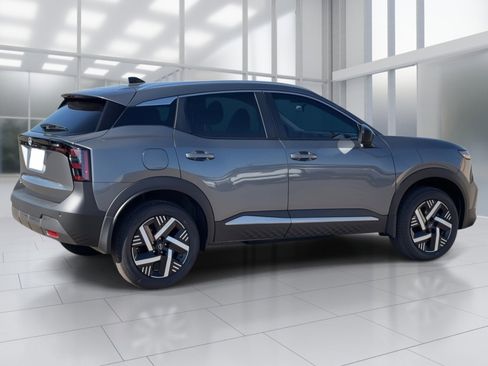 New 2026 Nissan Kicks SV w/ SV Premium Package image 6