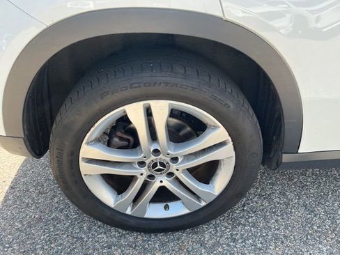 Used 2019 Mercedes-Benz GLA 250 4MATIC image 10