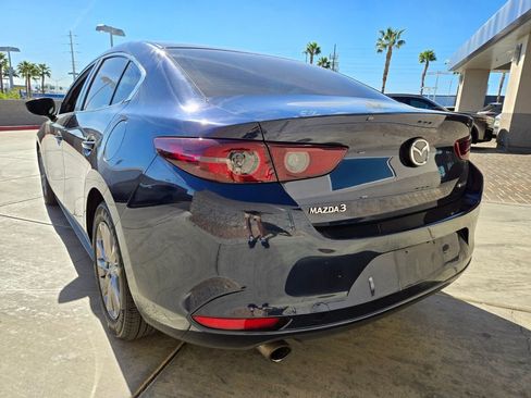 Used 2021 MAZDA MAZDA3 s image 4