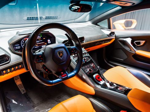 Used 2015 Lamborghini Huracan LP 610-4 AWD/4WD image 46