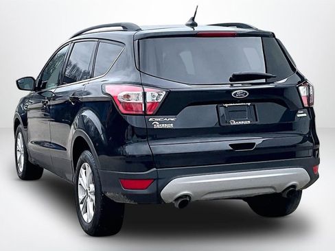 Used 2018 Ford Escape SE w/ SE SYNC Package image 4