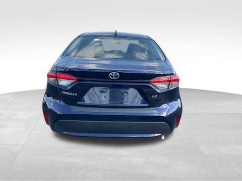Used 2022 Toyota Corolla LE image 6
