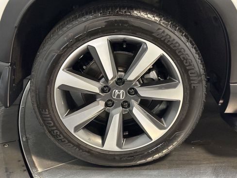 Certified 2024 Honda Pilot Elite image 16