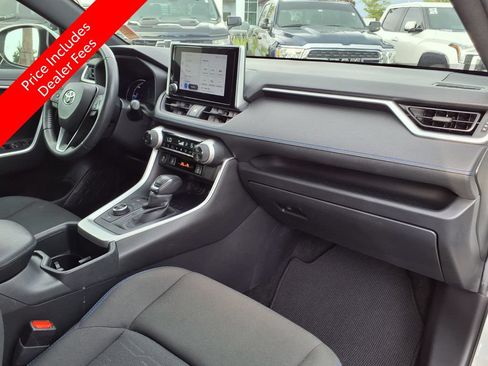 Used 2023 Toyota RAV4 SE w/ Convenience Package AWD/4WD image 10