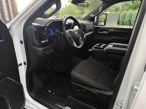 Used 2024 Chevrolet Silverado 2500 LT w/ Convenience Package AWD/4WD image 21