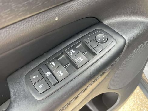 Used 2017 Jeep Grand Cherokee Laredo w/ Quick Order Package 2BE RWD image 12