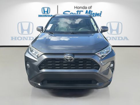 Used 2019 Toyota RAV4 XLE Premium FWD image 2