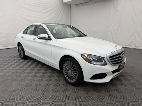 Used 2017 Mercedes-Benz C 300 4MATIC Sedan image 4