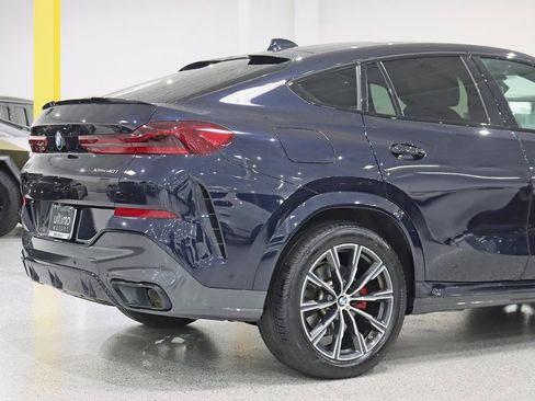 Used 2022 BMW X6 xDrive40i w/ Executive Package image 11