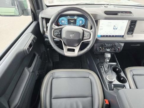 Used 2025 Ford Bronco Outer Banks image 7