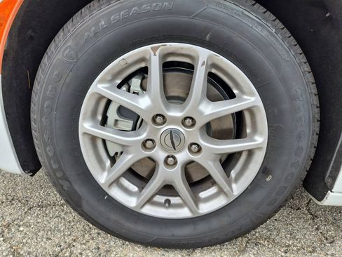 Used 2023 Chrysler Voyager LX FWD image 19