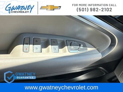 Used 2023 Genesis G70 2.0T AWD/4WD image 19