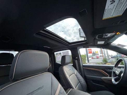Used 2026 GMC Canyon Denali image 27