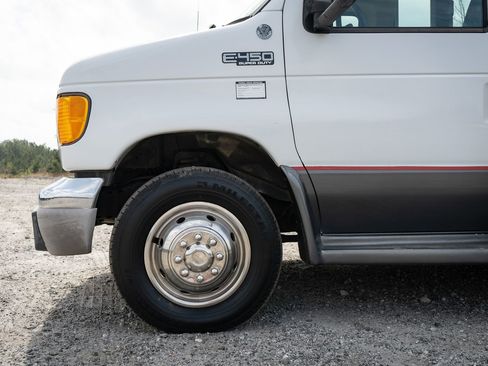 Used 2003 Ford E-450 and Econoline 450 RWD image 4