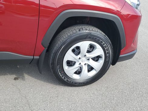 Certified 2024 Toyota RAV4 LE AWD/4WD image 6