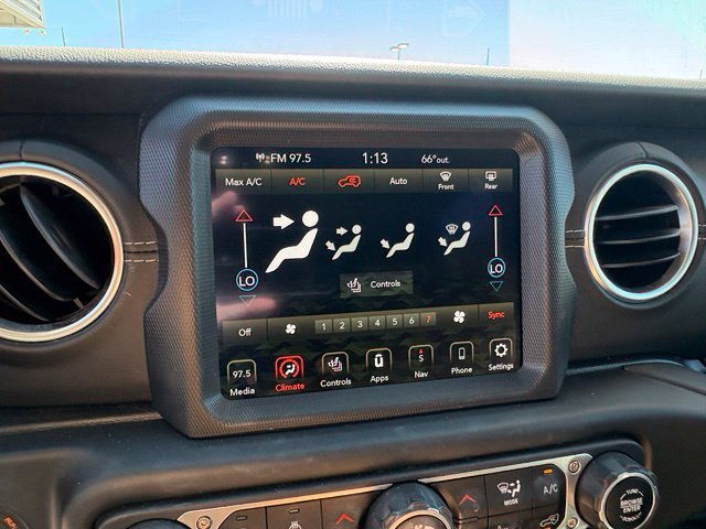 Used 2021 Jeep Wrangler Unlimited Sahara AWD/4WD image 17