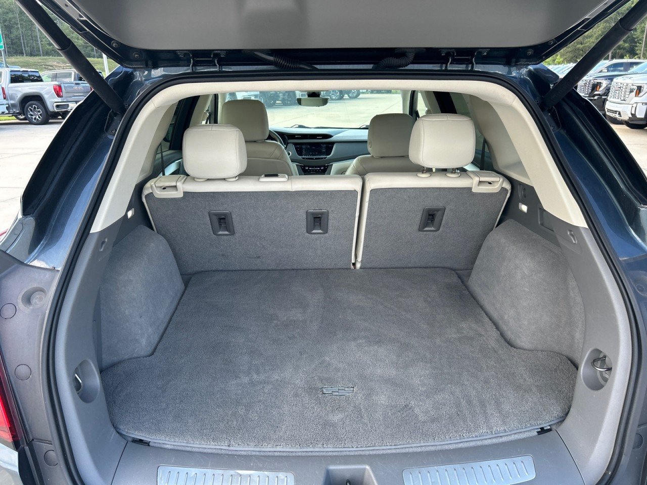 Used 2021 Cadillac XT5 Premium Luxury FWD image 7