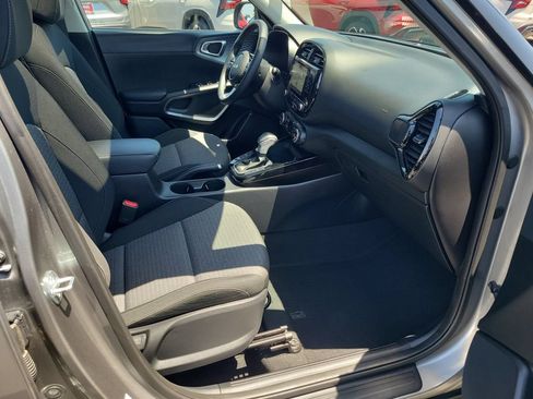 Used 2024 Kia Soul EX FWD image 18