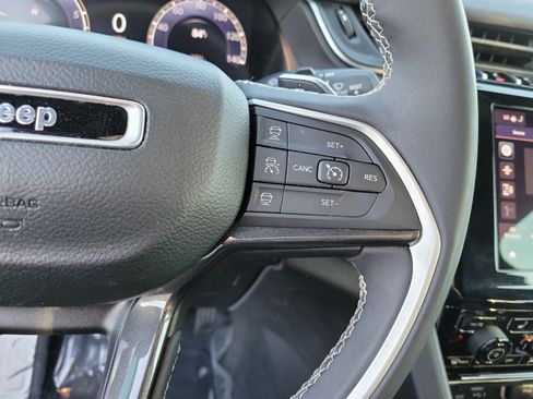 Certified 2023 Jeep Grand Cherokee L Laredo AWD/4WD image 25