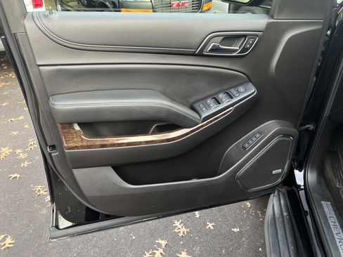 Used 2017 Chevrolet Tahoe LT w/ Luxury Package image 14