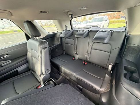 New 2026 Nissan Pathfinder SL w/ SL Premium Package AWD/4WD image 22