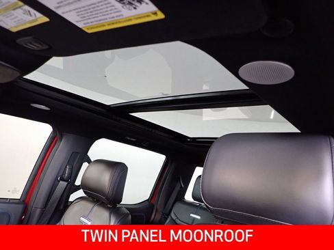 Used 2024 Ford F150 Platinum image 3