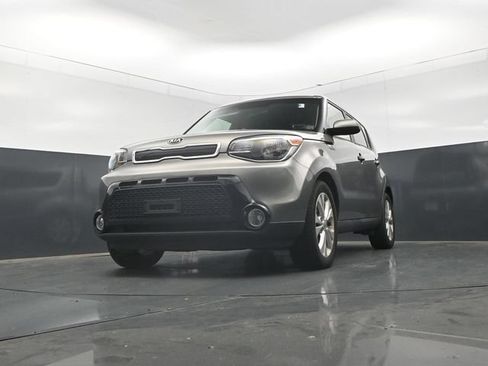Used 2016 Kia Soul + w/ Audio Package FWD image 26
