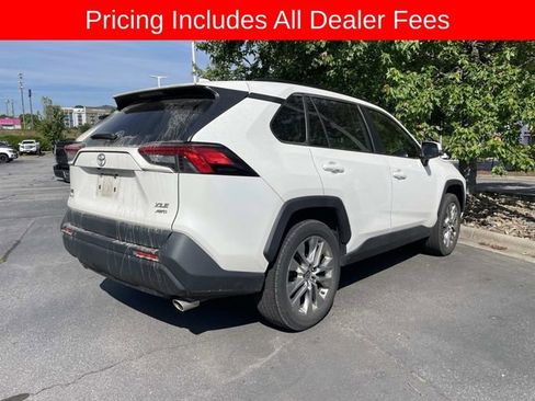 Used 2020 Toyota RAV4 XLE Premium AWD/4WD image 4