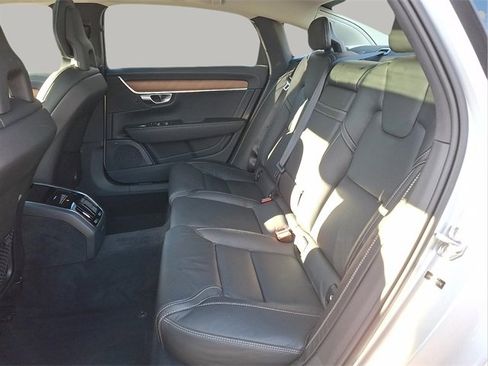 Used 2018 Volvo S90 T6 Inscription w/ Convenience Package image 8