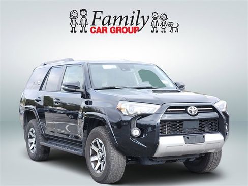 Certified 2024 Toyota 4Runner TRD Off-Road Premium image 2