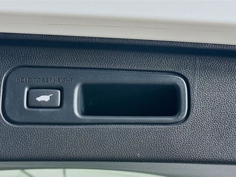 Used 2024 Honda Pilot Touring image 32