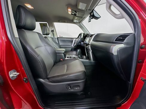 Used 2024 Toyota 4Runner SR5 Premium image 30