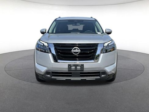 Used 2025 Nissan Pathfinder SV AWD/4WD image 9