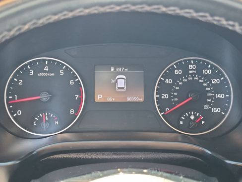 Used 2021 Kia Seltos S FWD image 19