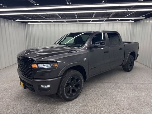New 2026 RAM 1500 4x4 Crew Cab image 3