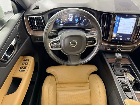 Used 2020 Volvo XC60 T5 Inscription w/ Protection Package Premier image 24