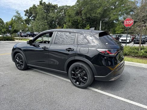Used 2023 Honda HR-V Sport image 12