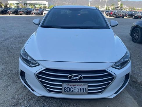 Used 2018 Hyundai Elantra SEL w/ Cargo Package FWD image 3