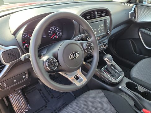 Certified 2021 Kia Soul LX FWD image 22