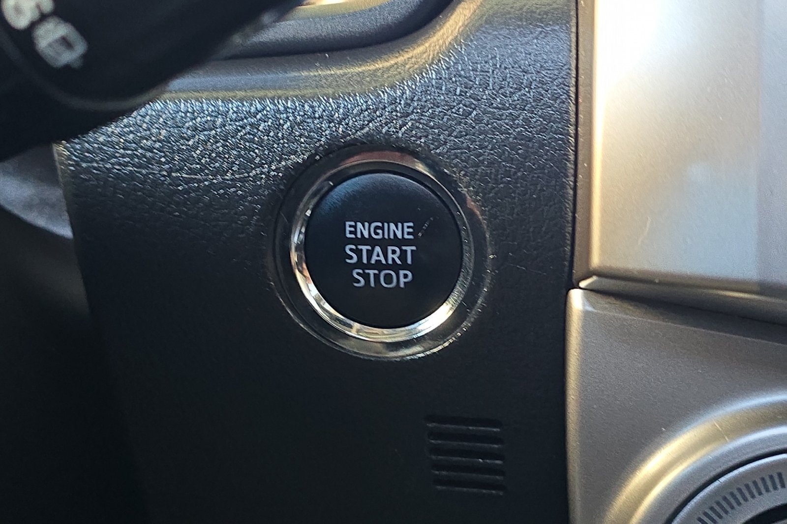 Used 2021 Toyota 4Runner Limited AWD/4WD image 19