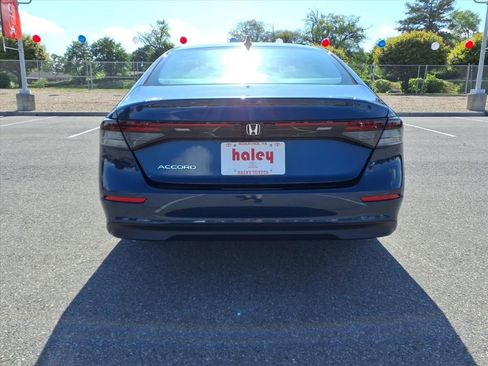 Used 2025 Honda Accord SE image 6