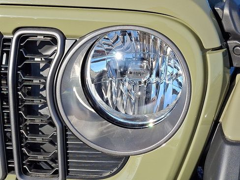 New 2026 Jeep Gladiator Sport image 4