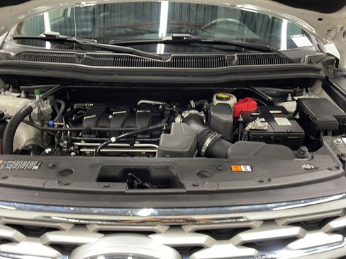 Used 2018 Ford Explorer Limited AWD/4WD image 25