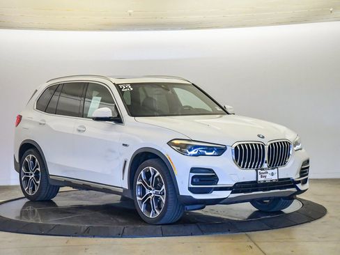 Used 2023 BMW X5 xDrive45e w/ Climate Comfort Package image 5